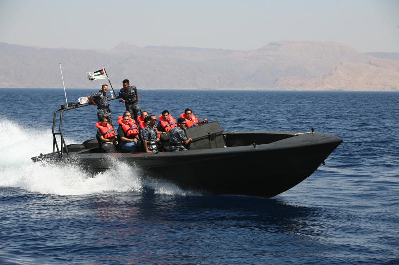 assault-craft-10m-7.jpg